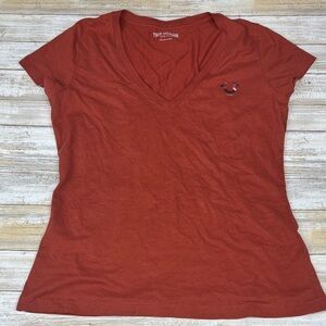 True Religion Women's Short Sleeve V-Neck in Rust